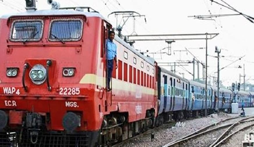 100 से ज्यादा ट्रेनों का परिचालन बंद, यात्रियों की कम संख्या को लेकर रेलवे ने किया फैसला