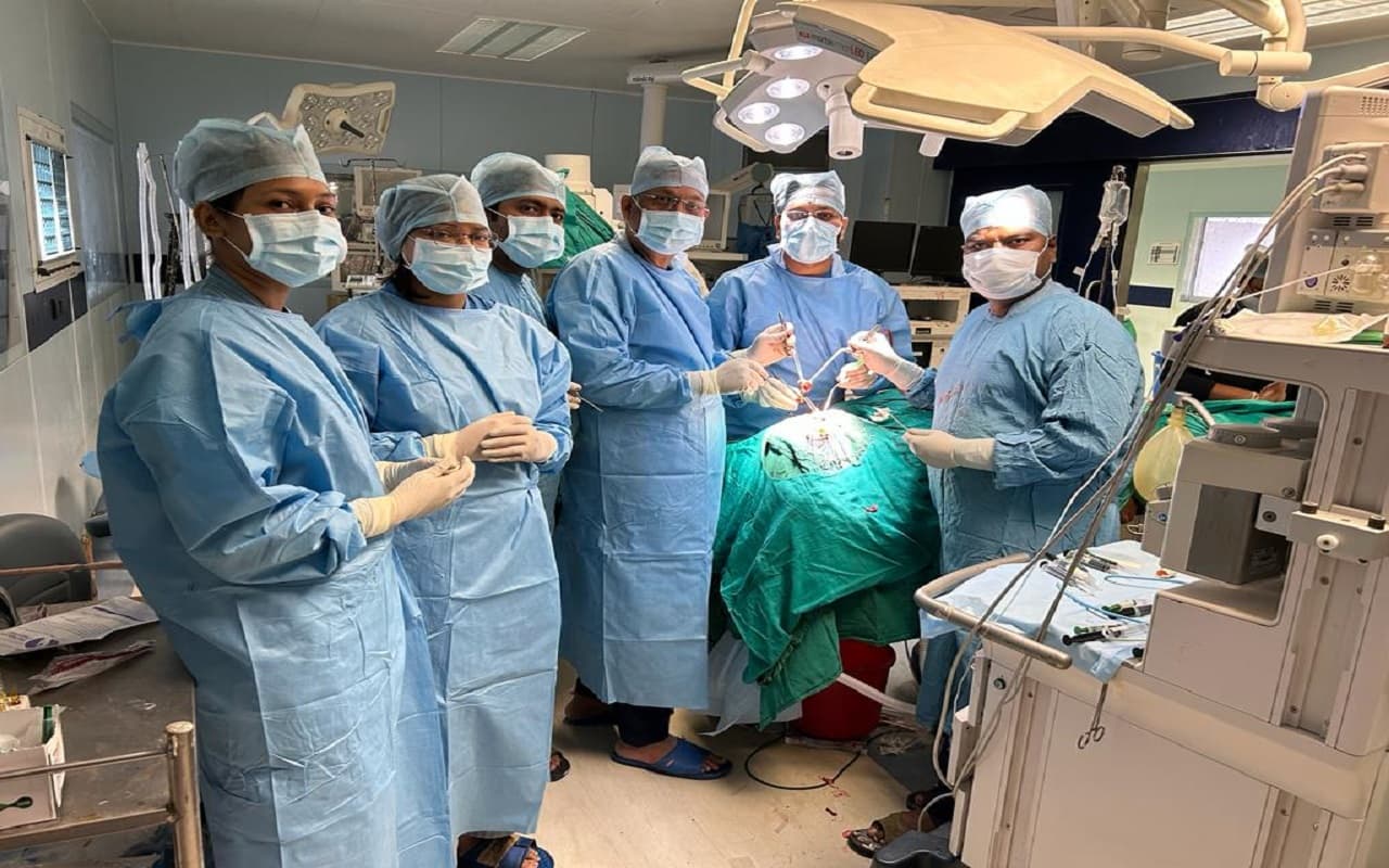 झारखंड: ट्यूमर से आंख निकल आयी थी बाहर, देखने में हो रही थी परेशानी, रिम्स के डॉक्टरों ने किया सफल ऑपरेशन