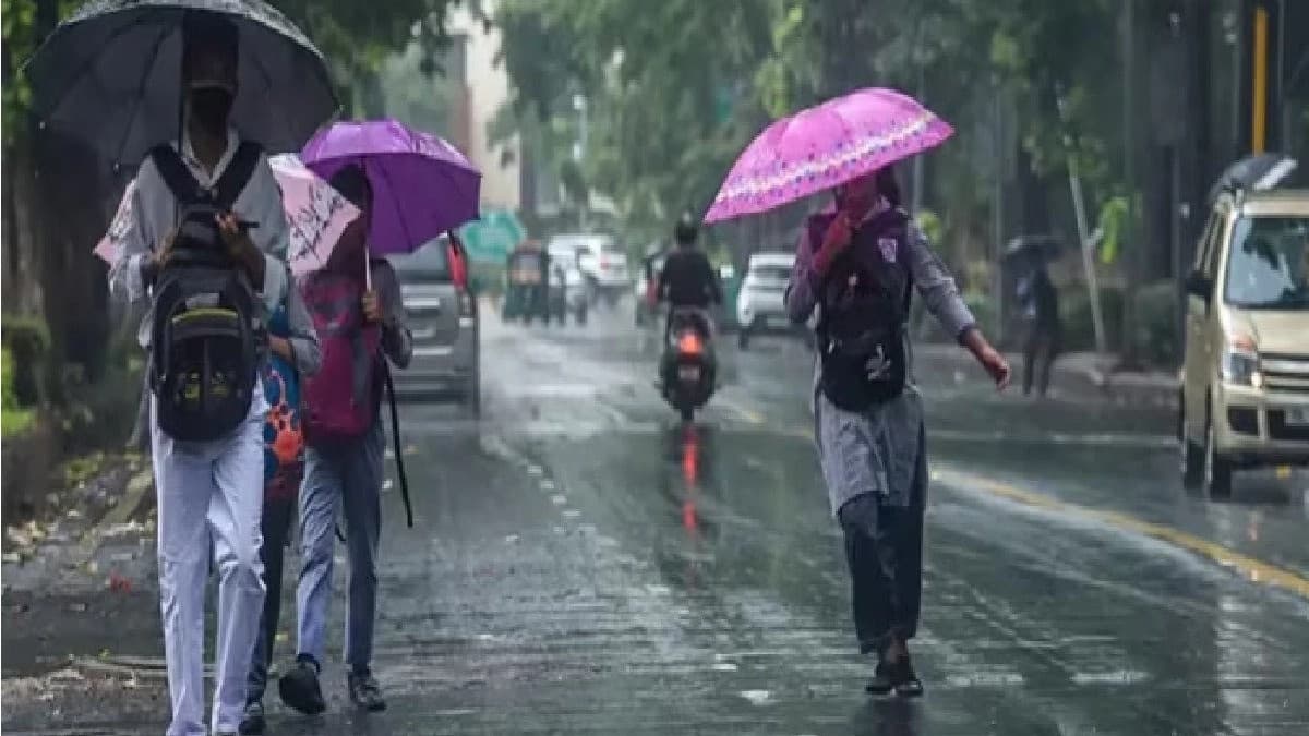 UP Weather Update: लखनऊ सहित कई जगह आसमान में छाए बादल, भारी बारिश से बदलेगा मौसम, जानें अपने शहर का हाल