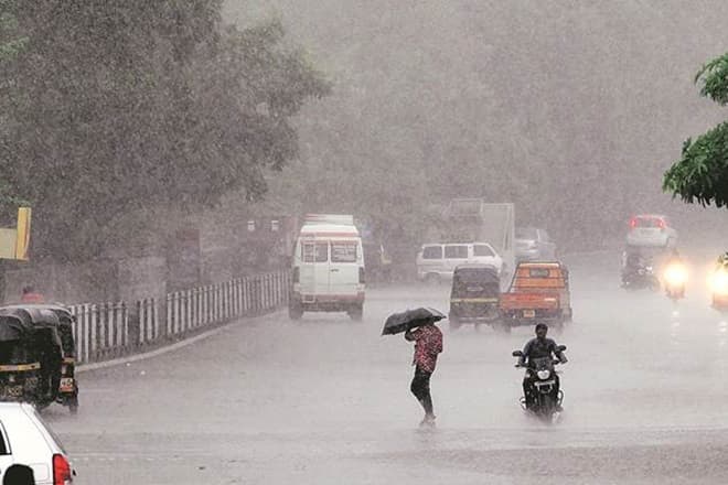 मध्य प्रदेश में प्रवेश से पहले कमजोर पड़ा "निसर्ग",  बारिश का दौर जारी, प्रशासन अलर्ट