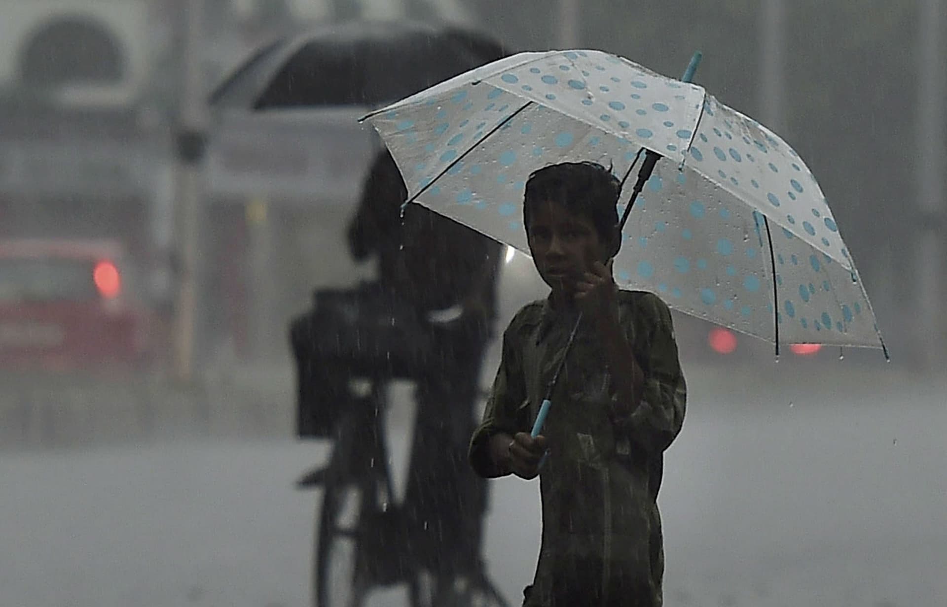 Weather Forecast Updates : इन राज्यों में होगी झमाझम बारिश, जानें झारखंड-बिहार-दिल्ली में कैसा रहेगा मौसम
