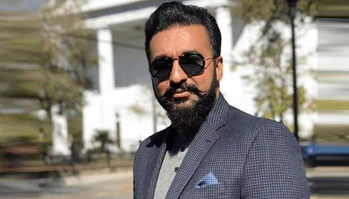 Raj Kundra Poronography Case: राज कुंद्रा के खिलाफ 1500 पन्नों की चार्जशीट दाखिल,दो आरोपियों के नाम आये सामने