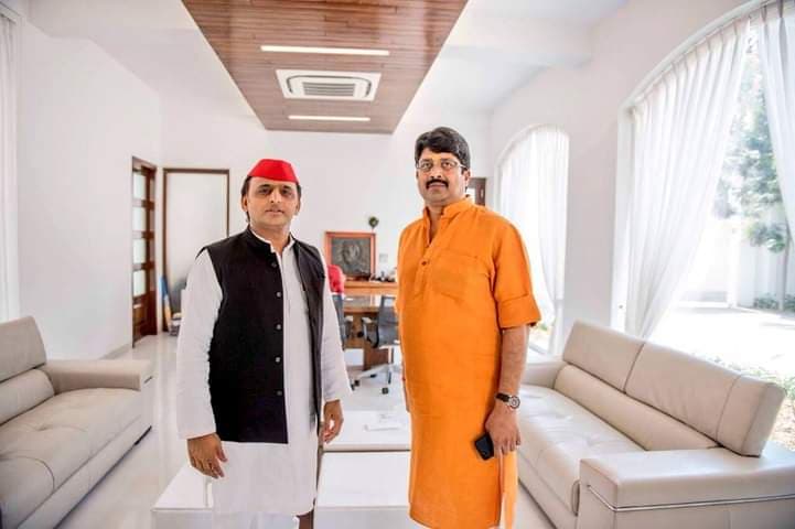 UP Election 2022: 1993 से लगातार विधायक रहे राजा भैया के लिए बड़ा अलग है ये चुनाव, रोचक है राजनीतिक करियर