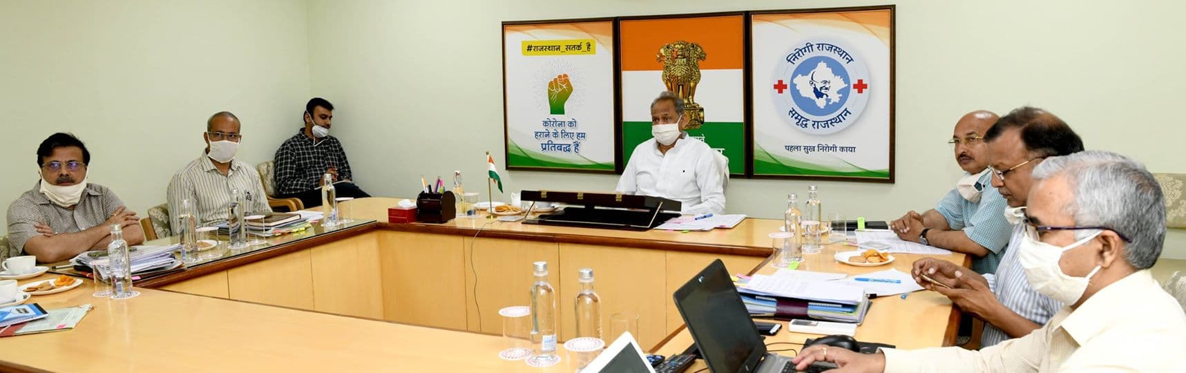 Rajasthan news : उद्यमियों के साथ संवाद में बोले राजस्थान के सीएम, कोरोना संकट की घड़ी में उद्योगों को मजबूती देने की होगी कोशिश