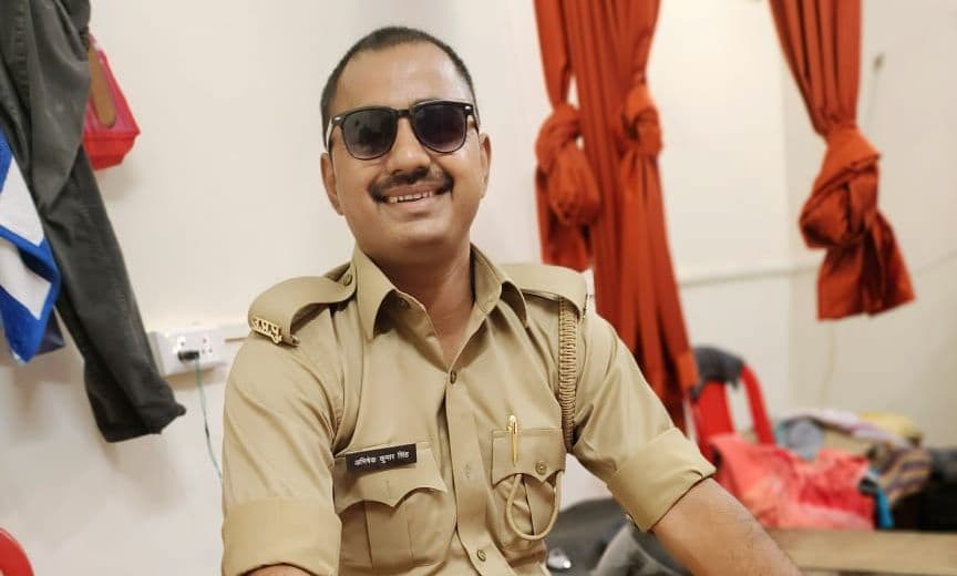 गोरखपुर में राजघाट थाने के बैरक की छत से गिरकर सिपाही की हुई मौत, एसएसपी ने दिए जांच के आदेश