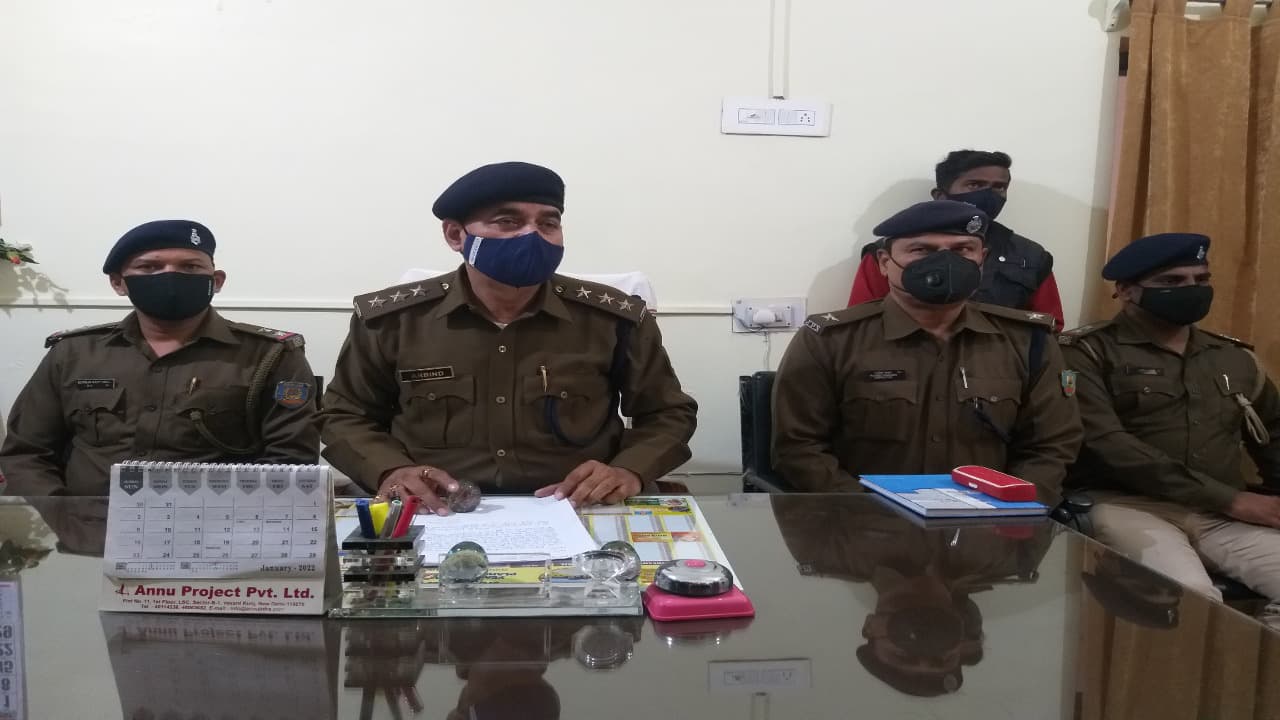 अपहरण की साजिश रचकर बेटे ने पिता से मांगे पांच लाख रुपये, राजमहल पुलिस की सख्ती से उगले राज