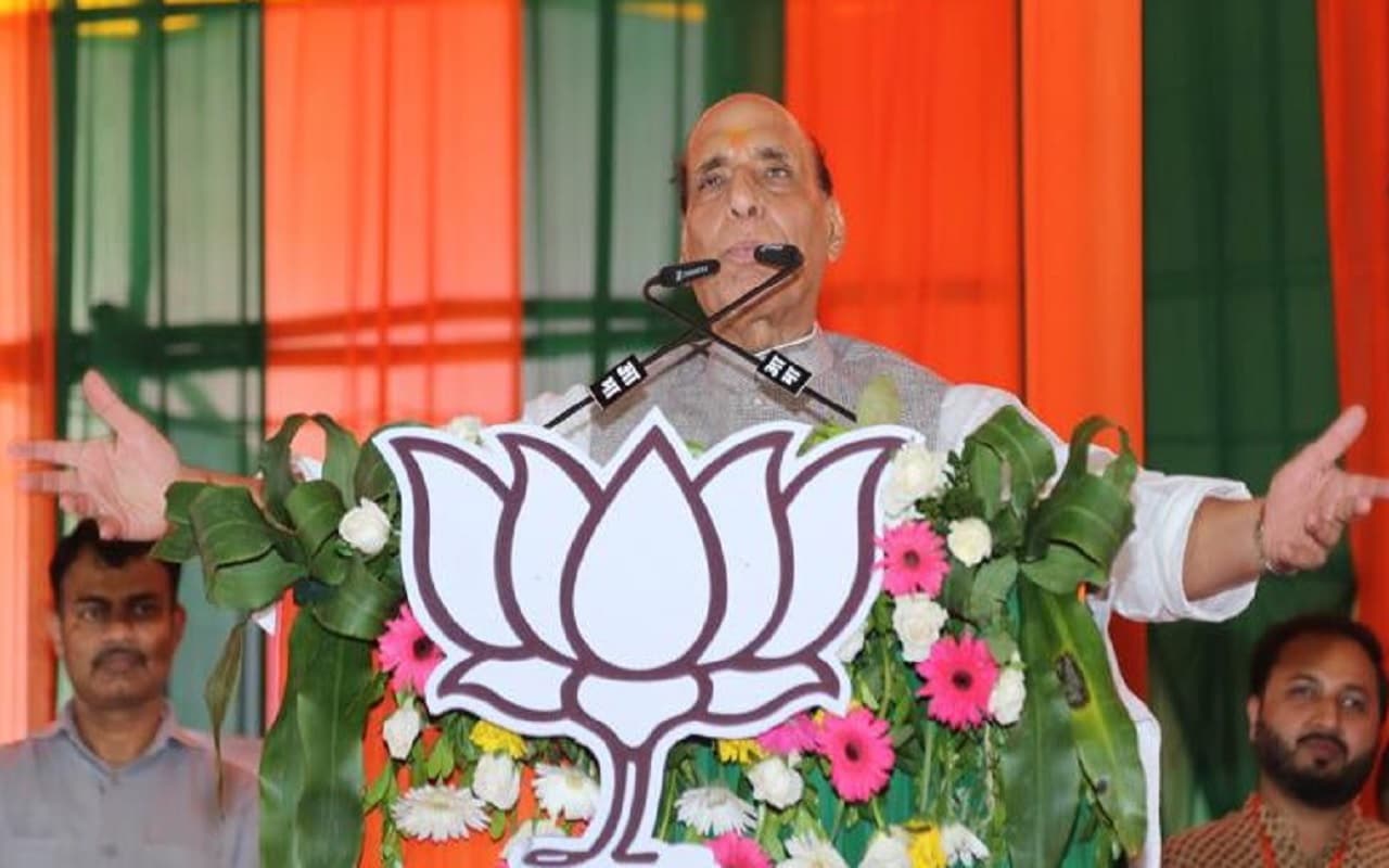 राजनाथ सिंह ने भूपेश बघेल को भ्रष्टाचार का बादशाह बताया, छत्तीसगढ़ से पाकिस्तान को दी चेतावनी