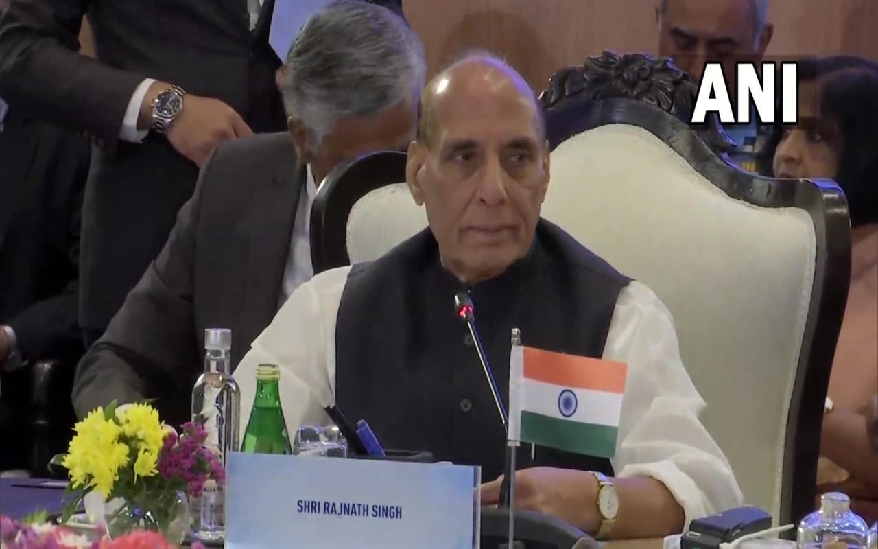 SCO Meeting: विश्वास और सहयोग बढ़ाने पर जोर, बोले राजनाथ- चुनौतियों का मिलकर करना होगा सामना