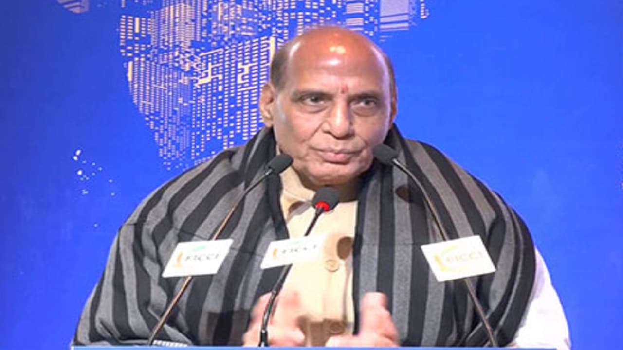 LAC Row: राजनाथ सिंह का चीन को संदेश, कहा- भारत का लक्ष्य सुपर पावर बनना, पर किसी की जमीन नहीं कब्जाएंगे