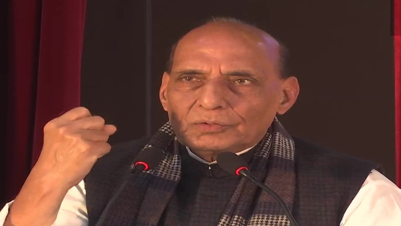 दुनिया के टॉप 25 डिफेन्स निर्यातकों में शामिल हुआ भारत, राजनाथ सिंह बोले- जल्द होंगे नंबर वन
