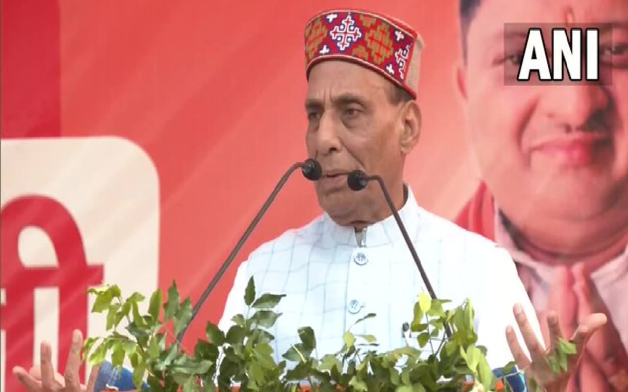 हिमाचल चुनाव में पाकिस्तान की एंट्री, राजनाथ बोले- PM मोदी ने चंद मिनट में आतंकवाद पर लिया कड़ा एक्शन