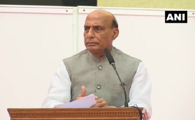 राजनाथ सिंह का टीएमसी पर वार, ममता बनर्जी की कार्यशैली पर उठाए सवाल, बोले- बीजेपी जाति और धर्म के आधार पर नहीं चलाती सरकार