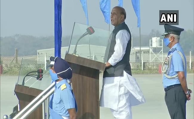 चार युद्धों में मात खाने वाला PAK अब आतंकवाद के जरिये लड़ रहा प्रॉक्सी वार, किसी भी मुकाबले को भारत तैयार : राजनाथ सिंह