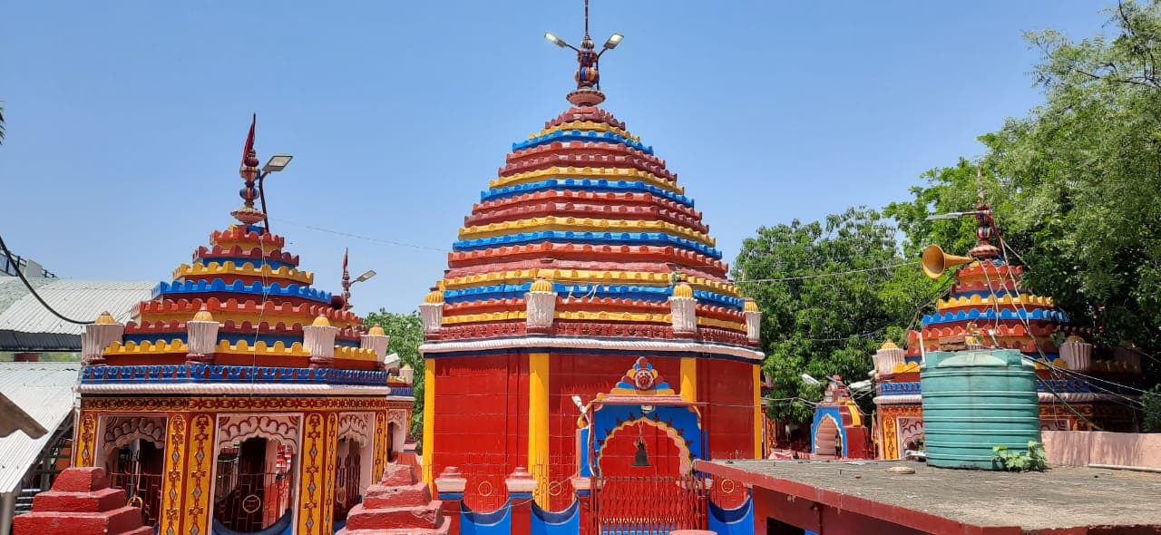 इतिहास में पहली बार सादगी पूर्वक मना मां छिन्नमस्तिके जयंती, लॉकडाउन की वजह से श्रद्धालुओं की नहीं जुटी भीड़