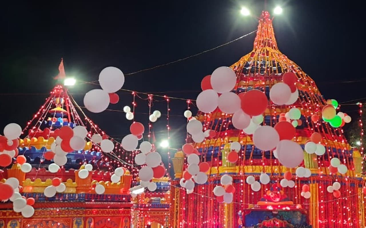 Jharkhand News: रजरप्पा में दीपावली की रात तांत्रिकों ने की साधना, रात भर हुई मां छिन्नमस्तिके की पूजा
