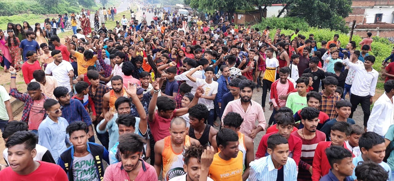 Sawan Somvar : Corona पर भारी आस्था, Sawan की आखिरी सोमवारी पर Rajrappa Temple में उमड़े श्रद्धालु