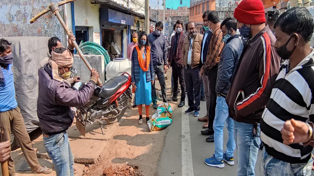 भागलपुर में कछुआ चाल से हो रहा जलापूर्ति योजना का काम, सड़क कटिंग को 1.5 साल से NOC का इंतजार