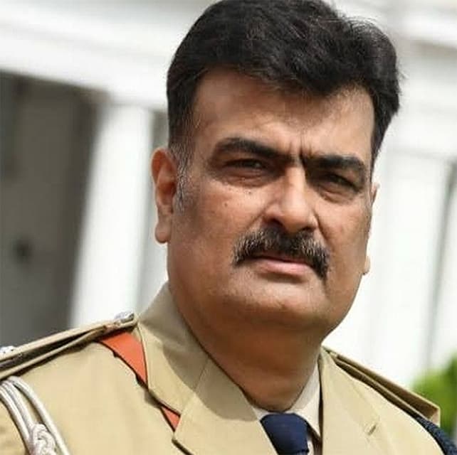 अवैध संपत्ति का मामला : आइपीएस राकेश दुबे की मुश्किलें बढ़ीं, इडी कर सकता है मामले की जांच