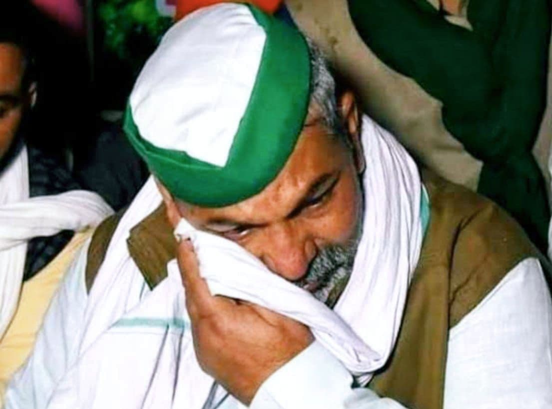 राकेश टिकैत के आंसू, लखीमपुर में किसानों की कुचलकर हत्या... इस तरह कृषि कानून को लेकर बैकफुट पर आई मोदी सरकार!