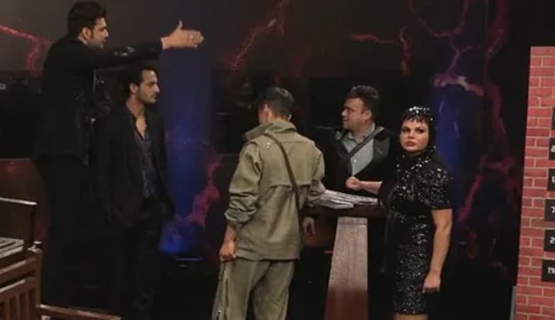 Bigg Boss 15: करण कुंद्रा ने राखी सावंत के पति को कहा ‘कायर’, गुस्से में रितेश ने कह दी ऐसी बात , VIDEO Bigg Boss 15: करण कुंद्रा ने राखी सावंत के पति को कहा ‘कायर’, गुस्से में रितेश ने कह दी ऐसी बात , VIDEO