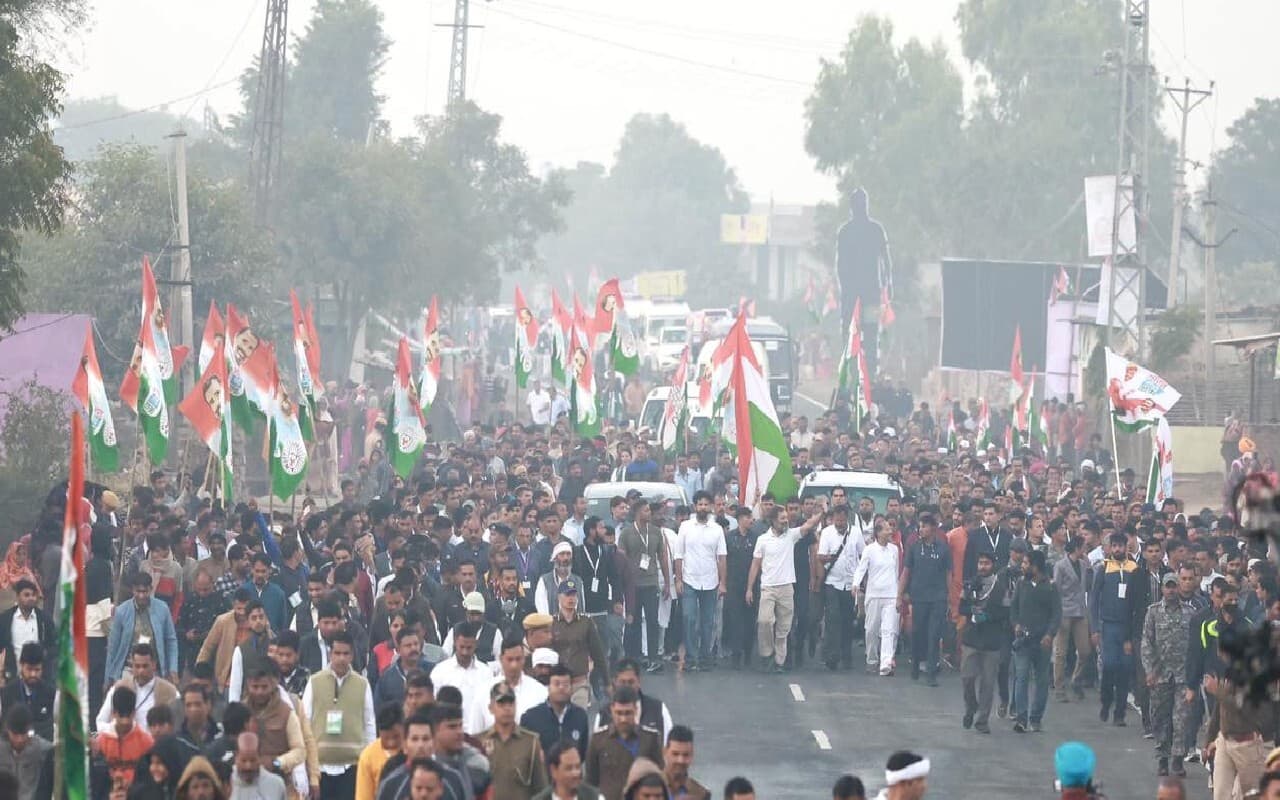 Rahul Gandhi Bharat Jodo Yatra Live: कड़कड़ाती ठंड में बागपत के मांवीकला से शुरू हुई भारत जोड़ो यात्रा