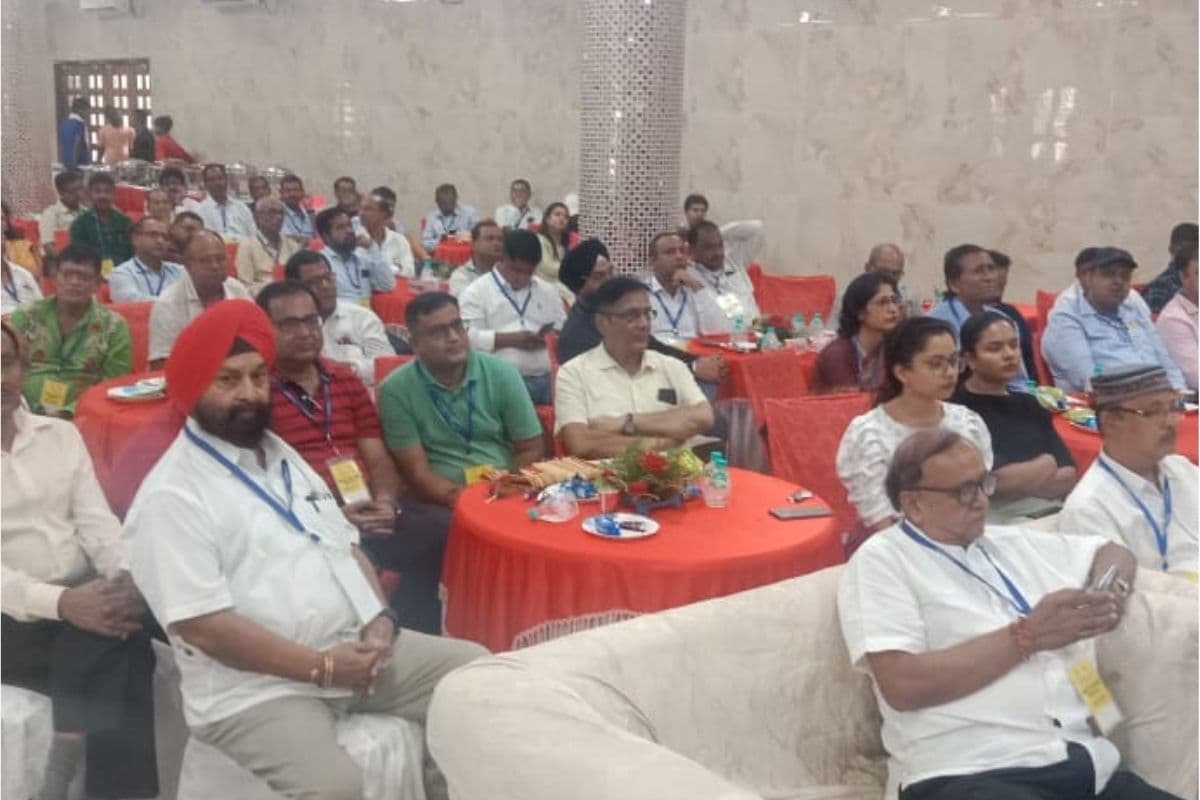 Photos : फेडरेशन ऑफ साउथ बंगाल चेंबर कॉमर्स एंड इंडस्ट्री एसोसिएशन ने दिया बंग रत्न  सम्मान