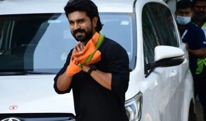 इस वजह से इनदिनों नंगे पैर घूम रहे हैं राम चरण, 'अयप्पा दीक्षा' में इन नियमों का पालन करना है जरूरी