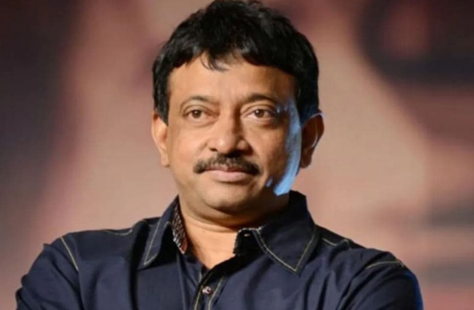 राम गोपाल वर्मा ने शेयर की अपने पहले प्यार की तसवीर, समंदर किनारे स्विमसूट में नजर आईं ये खूबसूरत महिला