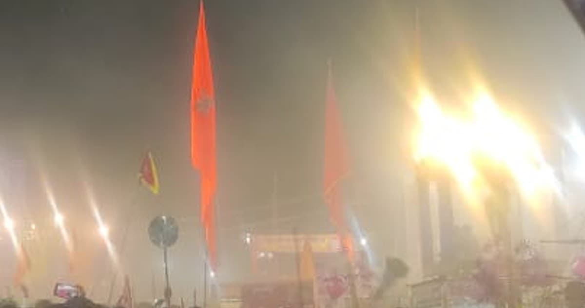 MP News: रामनवमी के जुलूस पर पथराव के बाद खरगोन में कर्फ्यू, पुलिस को आंसू गैस के गोले छोड़ने पड़े