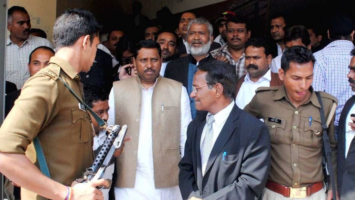 भाजपा सांसद रामशंकर कठेरिया की सदस्यता पर मंडराया खतरा, फैसले के खिलाफ करेंगे अपील, अब तक इनका खत्म हुआ करियर