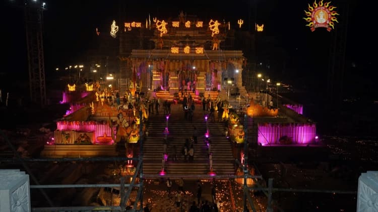 अयोध्या: राम मंदिर के पुजरियों के लिए इंटरव्यू शुरू, निर्माण समिति की बैठक में रामलला के विग्रह पर होगी चर्चा