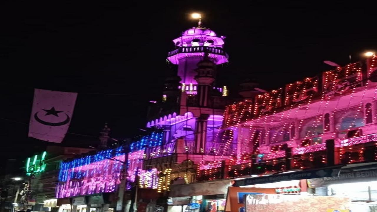 Ramadan 2022: रहमतों व बरकतों का मुकद्दस महीना रमजान शुरू, अकीदतमंदों ने रखा पहला रोजा