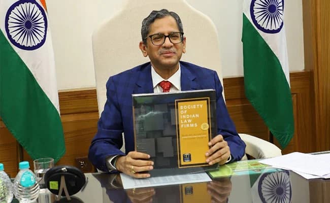 ‘अब बिना उचित बहस के पास हो रहे कानून’, संसदीय कामकाज से CJI रमना चिंतित ‘अब बिना उचित बहस के पास हो रहे कानून’, संसदीय कामकाज से CJI रमना चिंतित