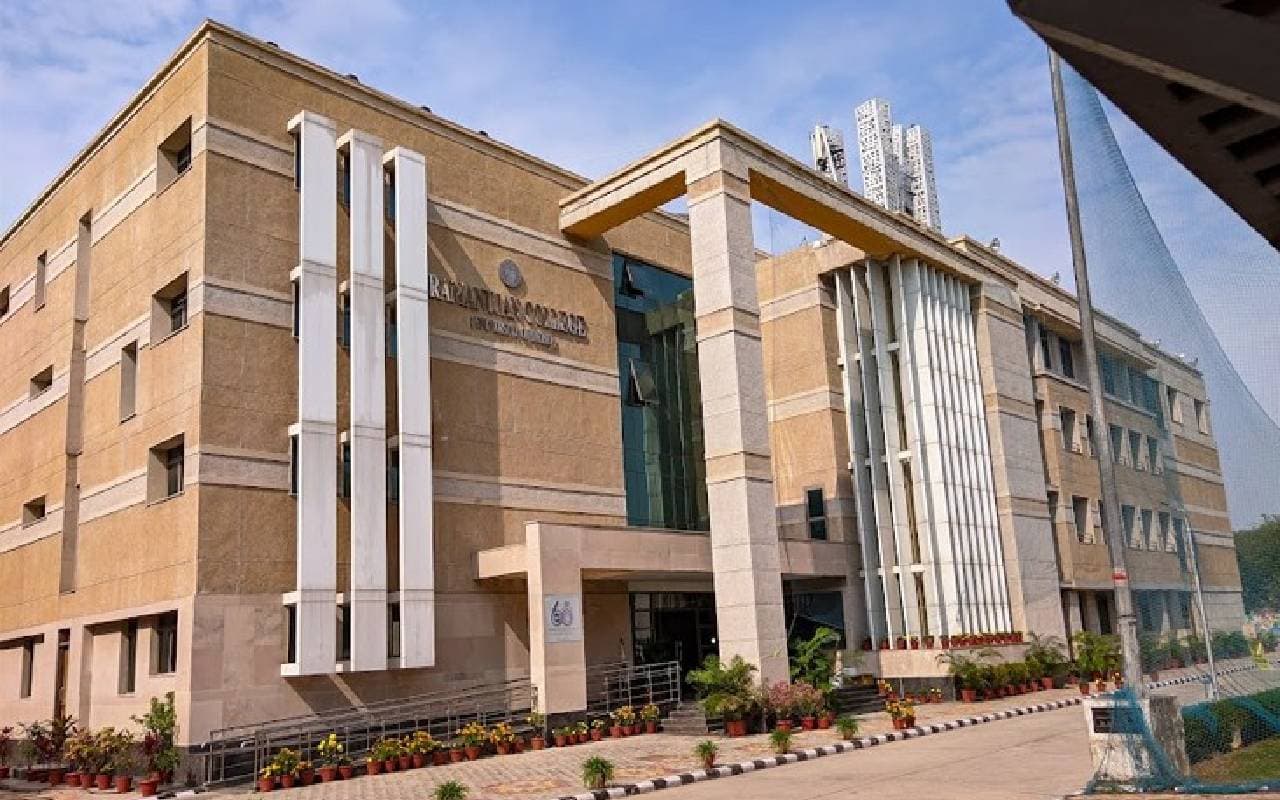 DU Admission 2023: डीयू के इस कॉलेज से करें मास मीडिया और फिल्म अध्ययन में डिप्लोमा