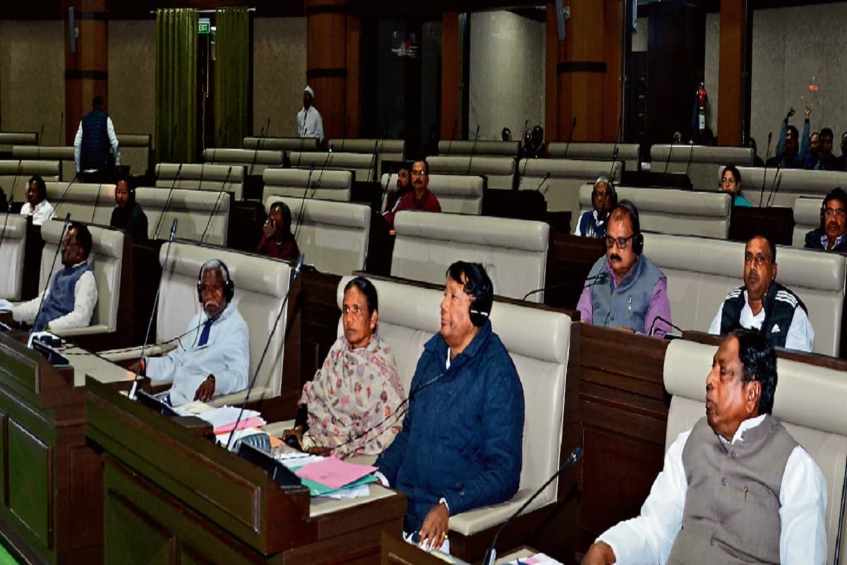 झारखंड विधानसभा में बोले रामेश्वर उरांव- खाद्यान्न वितरण में होती है गड़बड़ी, पर कार्रवाई भी