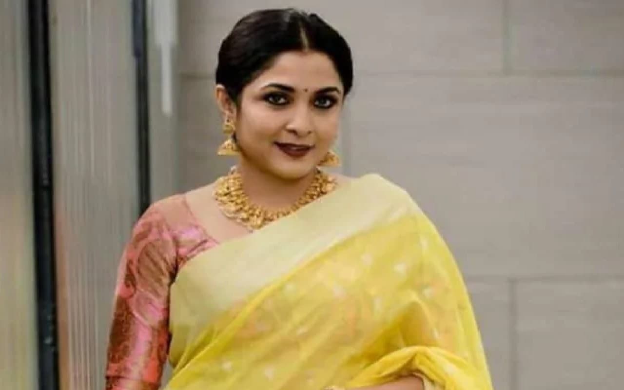 Liger: इस वजह से साउथ इंडस्ट्री छोड़कर बॉलीवुड में नहीं रुकी राम्या कृष्णन, एक्ट्रेस ने किया बड़ा खुलासा