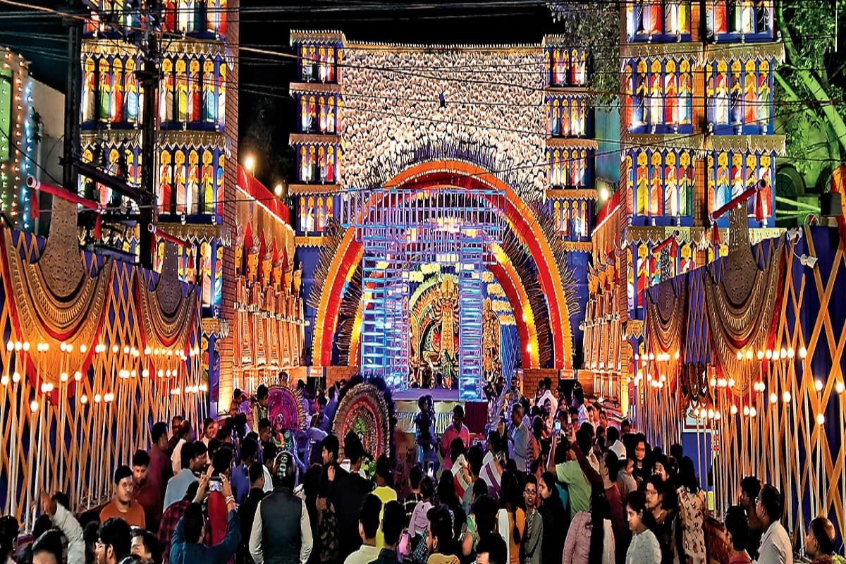 दुर्गा पूजा : रांची के इन पंडालों की खूबसूरती लुभा रही है भक्तों को, जानें कहां क्या है आकर्षण का केंद्र