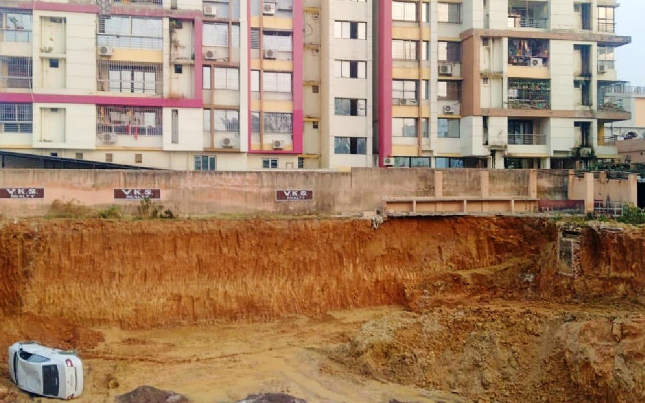 रांची के रतन हाइट अपार्टमेंट में पड़ी दरार का मामला झारखंड हाईकोर्ट पहुंचा, नगर आयुक्त से भी की शिकायत