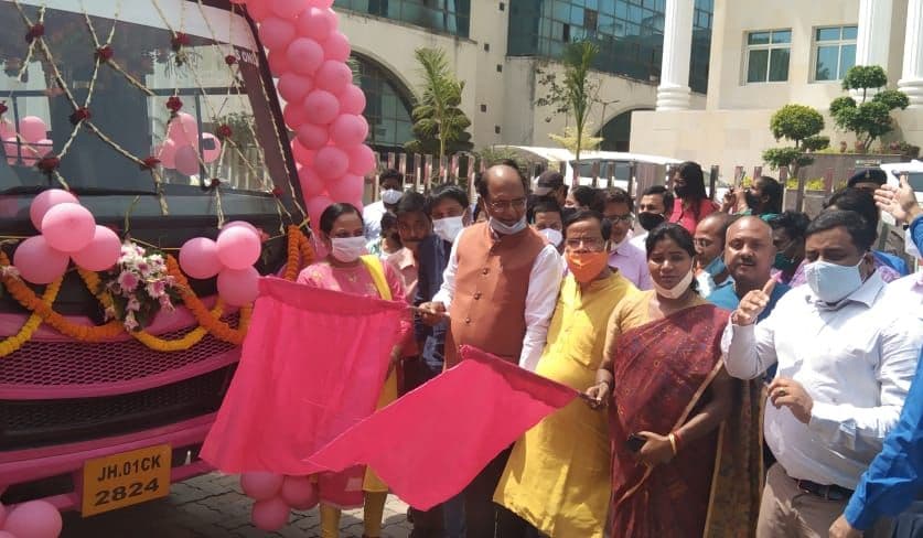 राजधानी रांची में शुरू हुई पिंक सिटी बस सेवा, महिलाओं को सफर करने में होगी आसानी