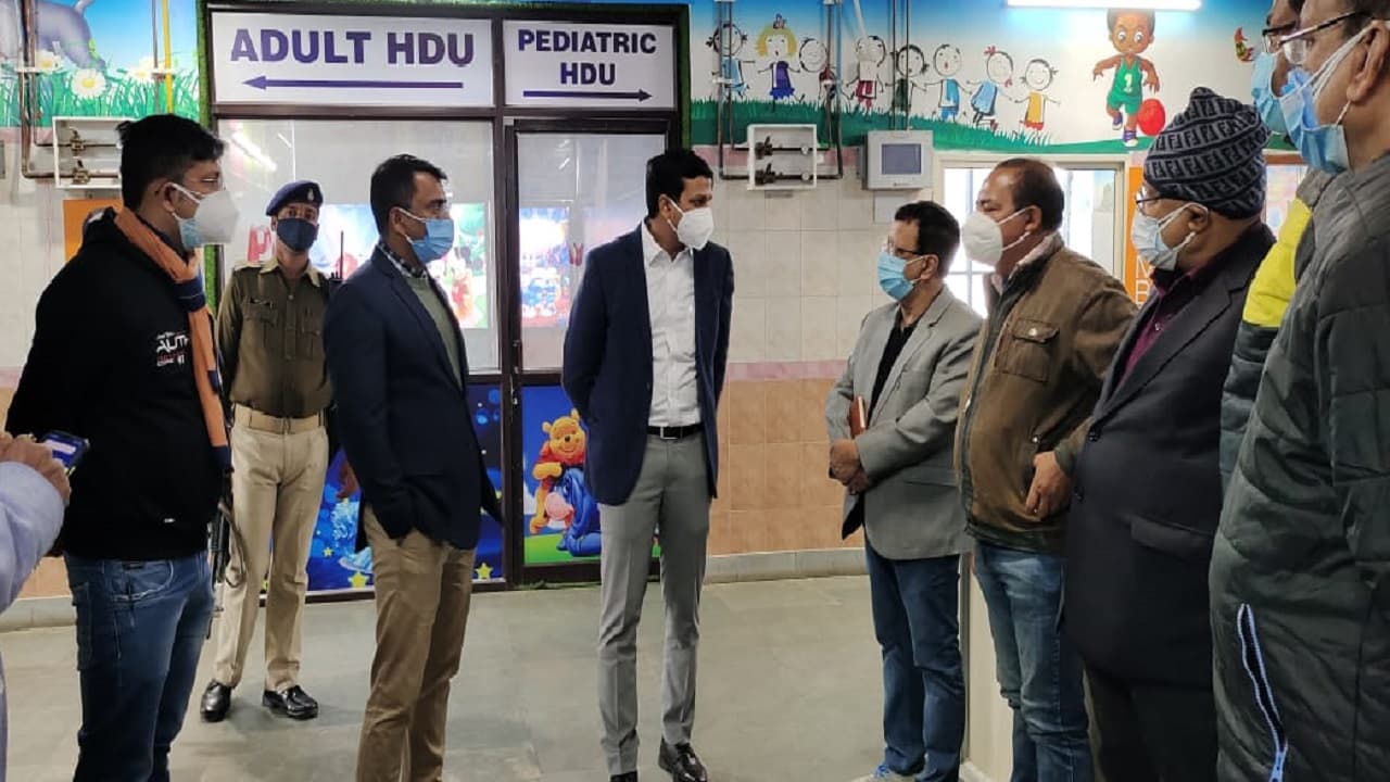 कोरोना से निबटने को लेकर कितना तैयार है रांची का सदर अस्पताल, उपायुक्त ने जायजा लेकर दिये ये निर्देश