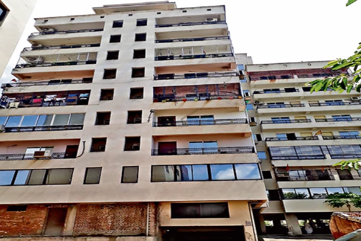 रांची के रणधीर टावर की कहानी: पार्किंग, ओपेन स्पेस समेत कई सुविधाओं के सपने दिखाकर बिल्डर ने दिया झांसा