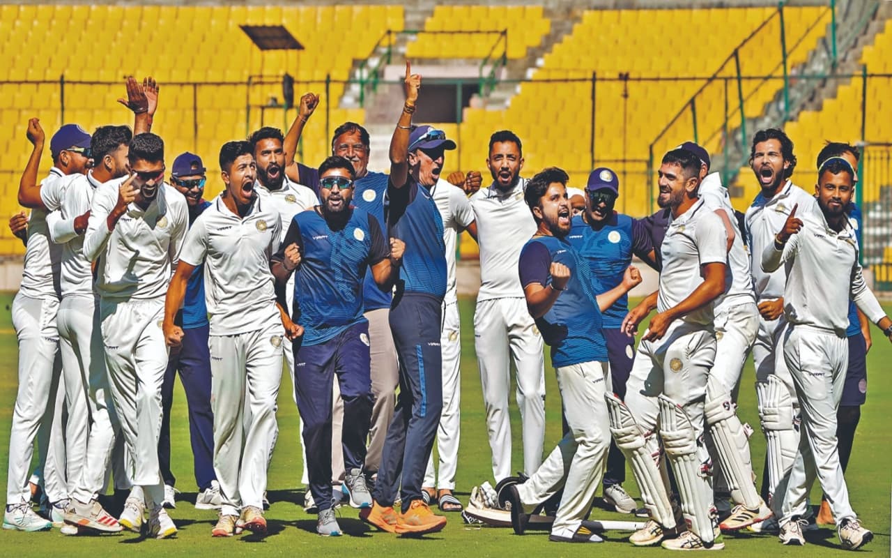 Ranji Trophy Final: सौराष्ट्र ने कर्नाटक को हराकर 5वीं बार फाइनल में बनायी जगह, बंगाल से होगा खिताबी मुकाबला