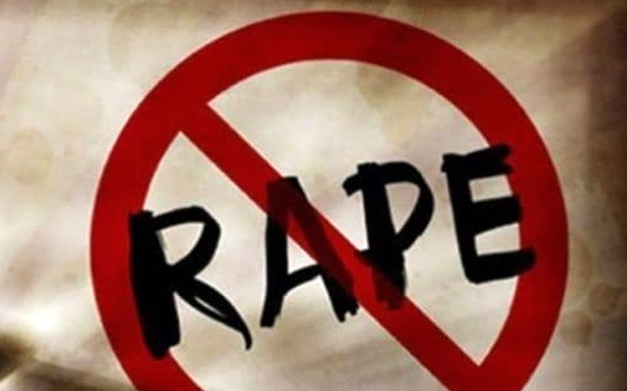 हटिया में नाबालिग से सामूहिक दुष्कर्म, नरकोपी की दुष्कर्म पीड़िता के परिजनों से मिले बाबूलाल मरांडी