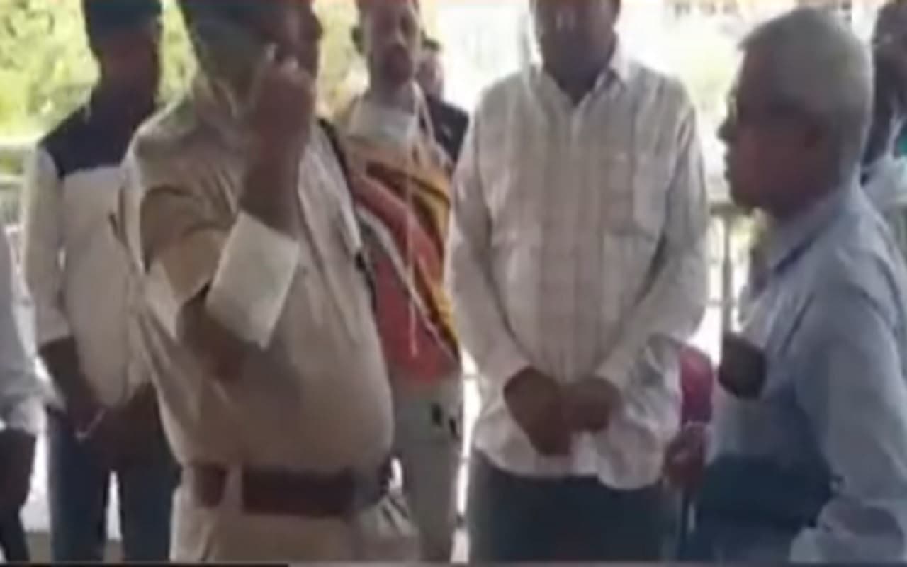 राजस्थान में दलित महिला के साथ बलात्कार, फिर एसिड डालकर लगा दी आग, मौत के बाद मचा बवाल