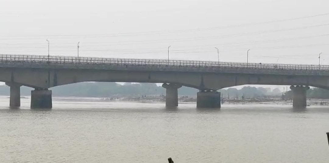 Gorakhpur: राप्ती में मौजूद गंगा डॉल्फिन के संरक्षण में लगी वन विभाग और चिड़ियाघर की टीम, जारी किया अलर्ट