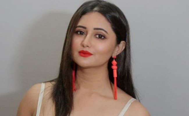 रश्मि देसाई ने ट्रांसपेरेंट ड्रेस में कराया बोल्‍ड फोटोशूट, सोशल मीडिया पर वायरल हो रही इन तसवीरों पर आया फैंस का दिल