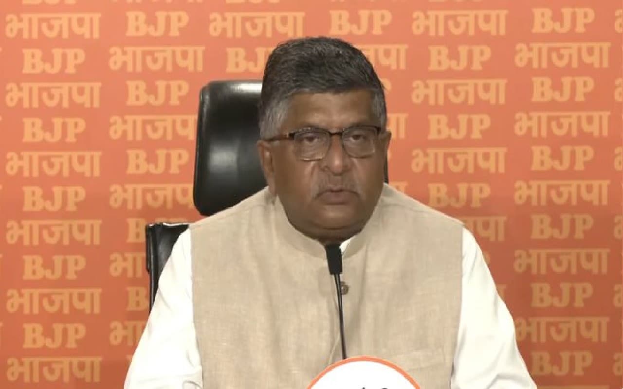 बंगाल में कानून का राज खत्म, ममता दी की अगुवाई में कानून विहीन हुआ प्रदेश, रविशंकर प्रसाद ने किया पलटवार