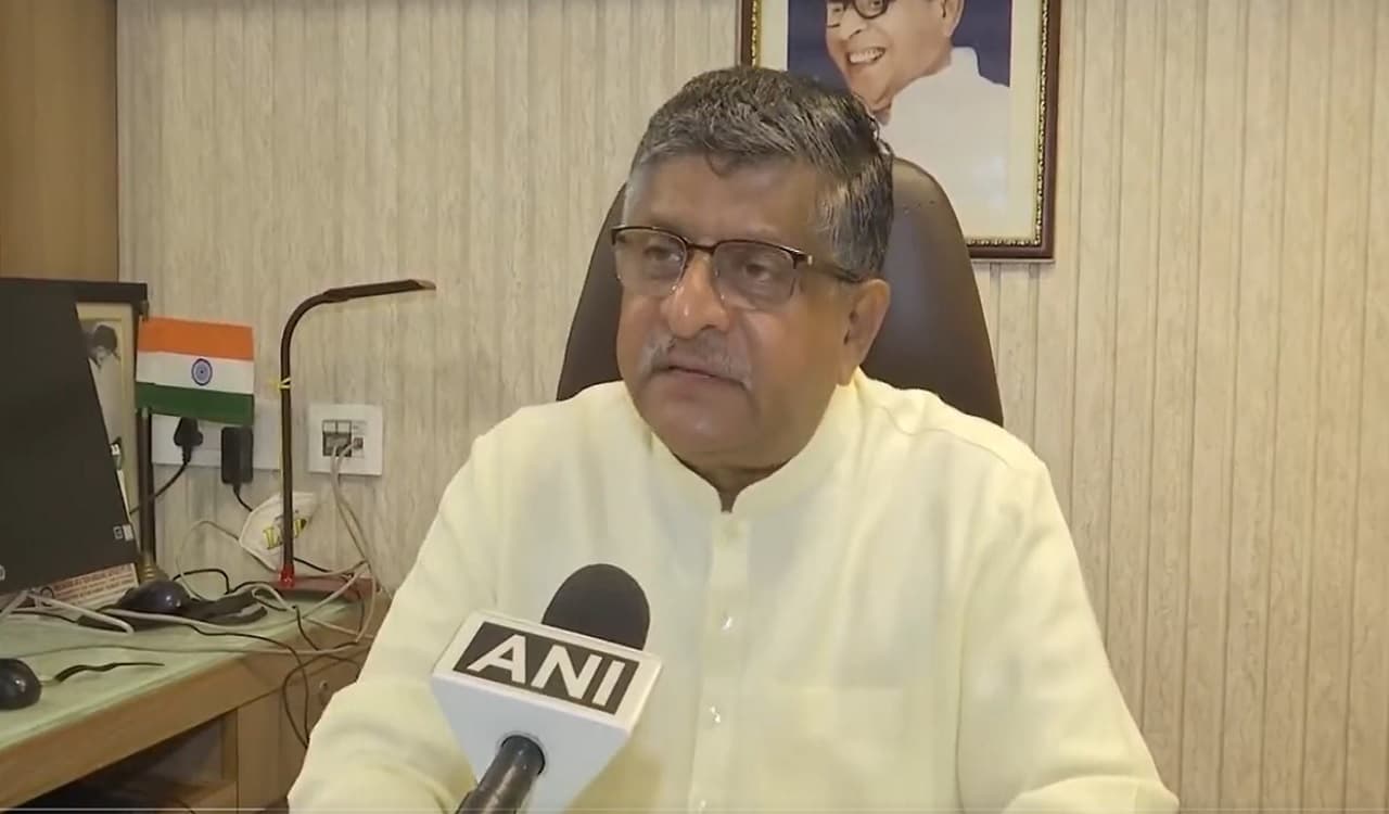 उद्धव ठाकरे ने राम मंदिर को लेकर की विवादित टिप्पणी, रविशंकर प्रसाद ने कहा, भगवान उन्हें सद्बुद्धि दें