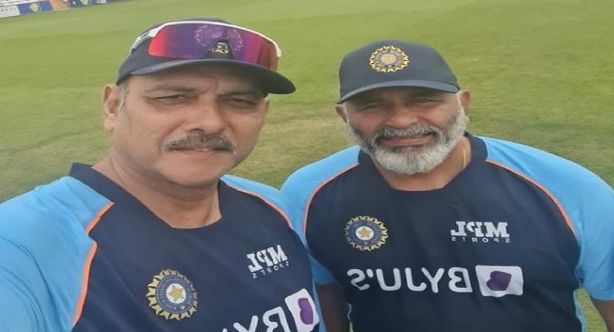 IND vs ENG: टीम इंडिया को बड़ा झटका, हेड कोच रवि शास्त्री कोरोना पॉजिटिव, सहयोगी स्टाफ किये गये कोरेंटिन