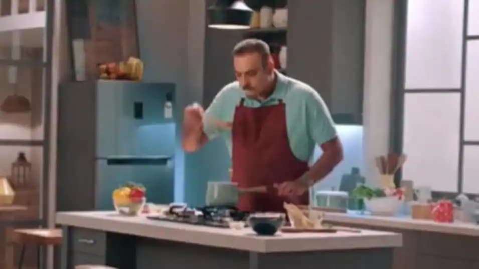 IND vs SA: 'कुछ तो पक रहा है'- नए अवतार में दिखे कोच रवि शास्त्री, इस अंदाज को देख फैंस भी हैरान